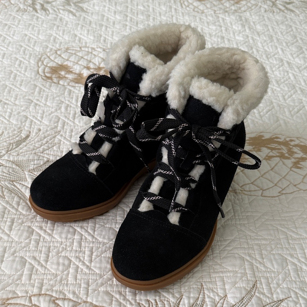 NEW w/ Tags Sorel Black Cream Winter Boots Size 8 Waterproof Evie II Cozy Bootie